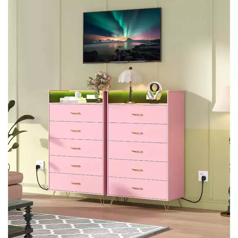 Commode 5 tiroirs avec station de recharge et lumières LED, commode haute en bois pour chambre, salon, couloir, armoire de rangement étroite peu encombrante